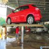 Cầu nâng 1 trụ rửa xe ô tô 1 anh nen may rua xe