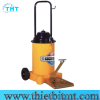 Máy bơm mỡ bằng chân 12L GZ-6J 2 Máy bơm mỡ bằng chân 12L GZ-6J