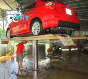 cau nang rua xe o to