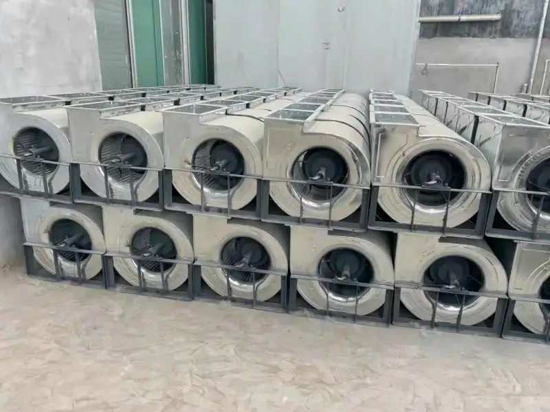 Tổng Hợp Các Thiết Bị Cần Có Trong Phòng Sơn Ô Tô 3 Máy hút bụi