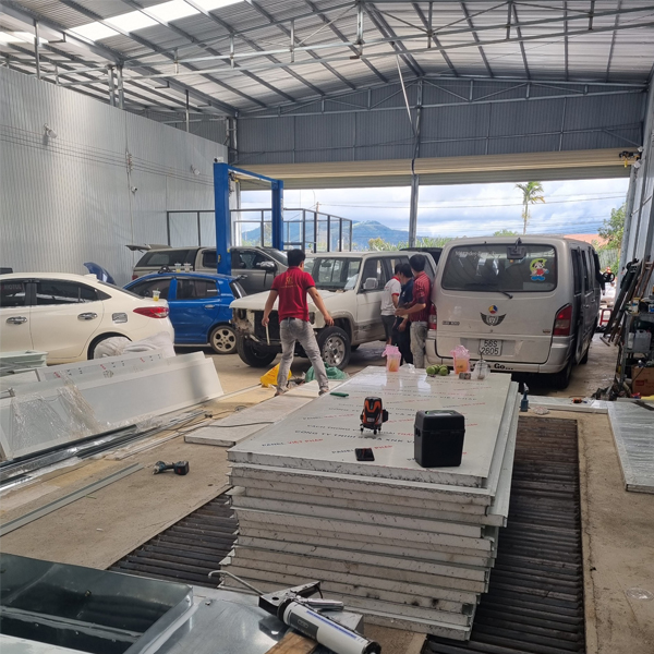 Các công đoạn trong phòng sơn ô tô 1 Các công đoạn trong phòng sơn ô tô