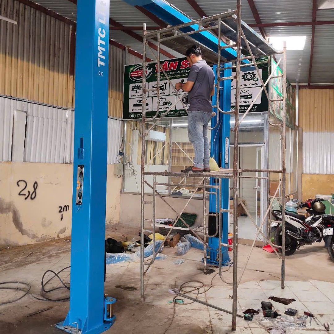 Cầu Nâng 2 Trụ 4.5 Tấn Giằng Trên TTB-45A | Tay nâng 3 khúc | TMTC 3 Cầu nâng 2 trụ 4.5 tấn giằng trên TTB-45A