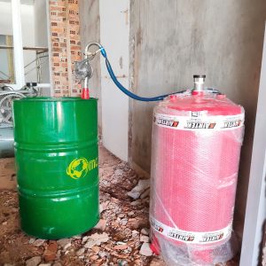 Bình Chứa Dầu Cầu Nâng Một Trụ Ấn Độ 14 Cham nhot binh dau cau nang 1 tru