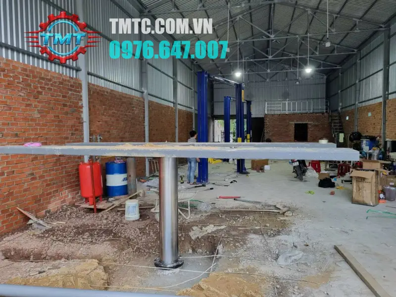 Dịch Vụ Cung Cấp & Lắp Đặt Cầu Nâng Ô Tô Toàn Quốc Trọn Gói 1 Lắp đặt cầu nâng 1 trụ cho khách hàng TMTC